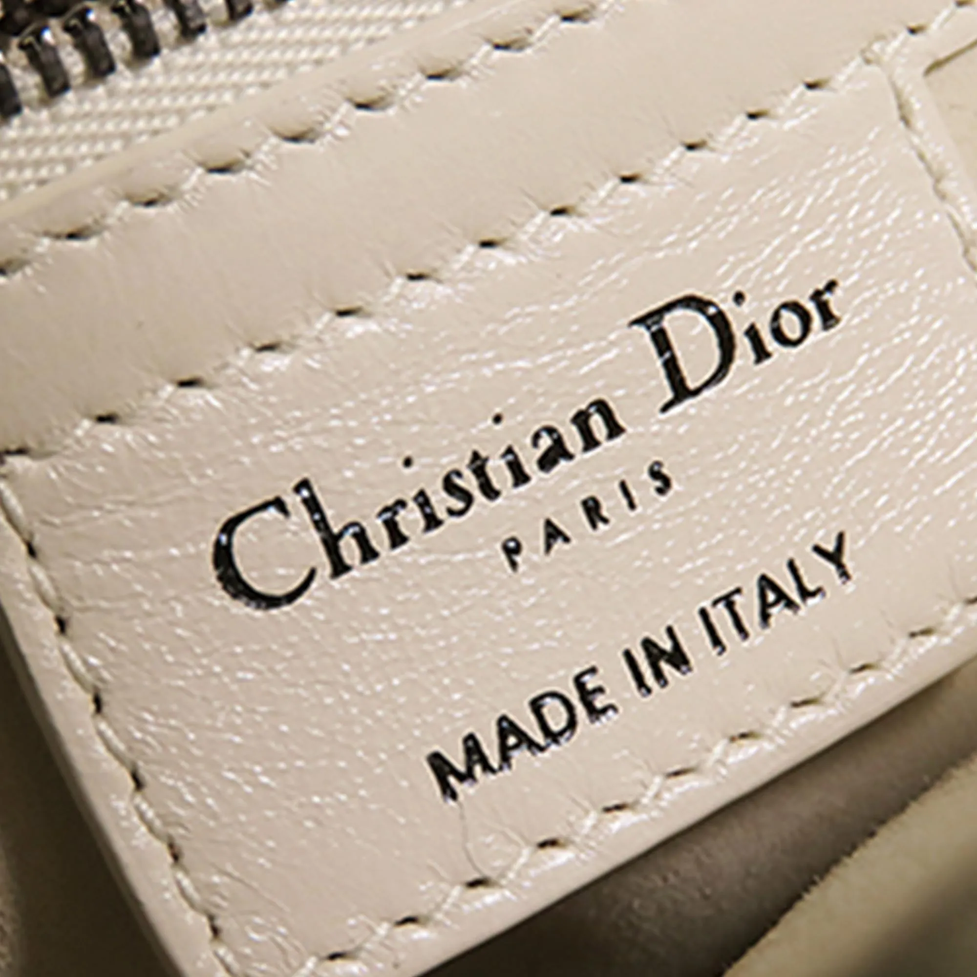 Dior Studded Leather Saddle Bag (SHG-UR0OzG)