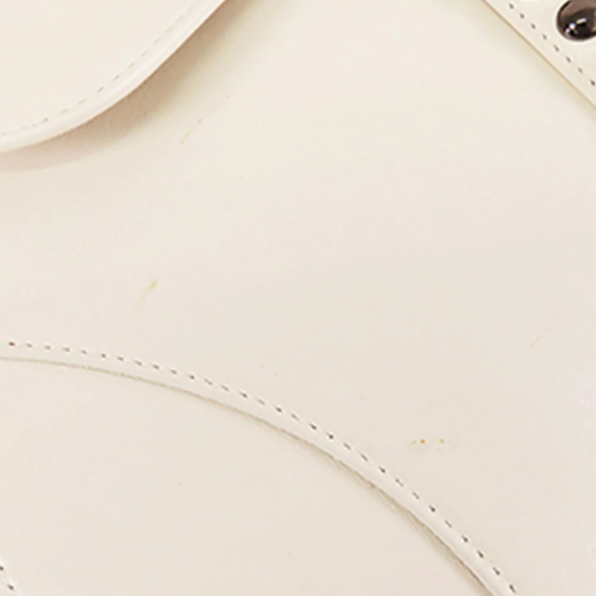 Dior Studded Leather Saddle Bag (SHG-UR0OzG)